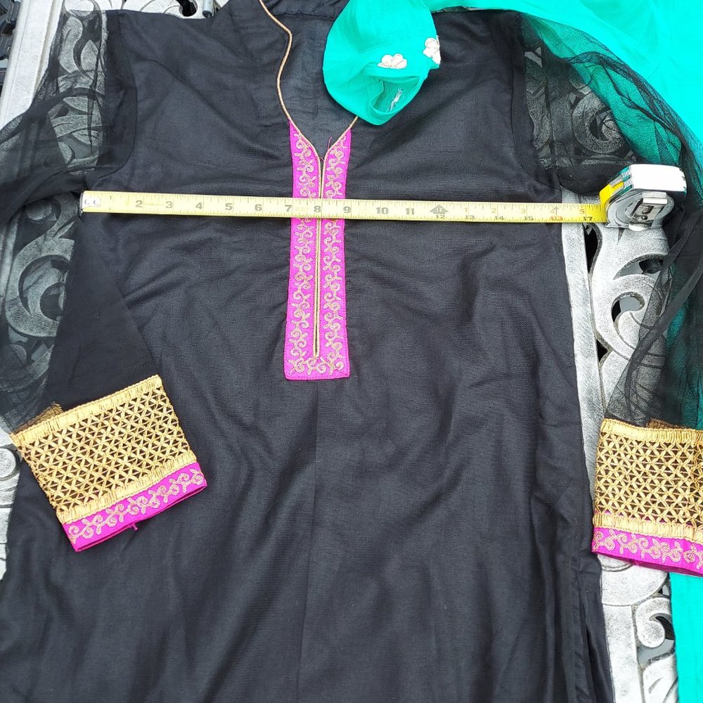 Two Kurtas - Picture 4 of 4